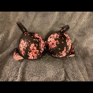 46D torrid Breast Cancer Awareness Bra EUC